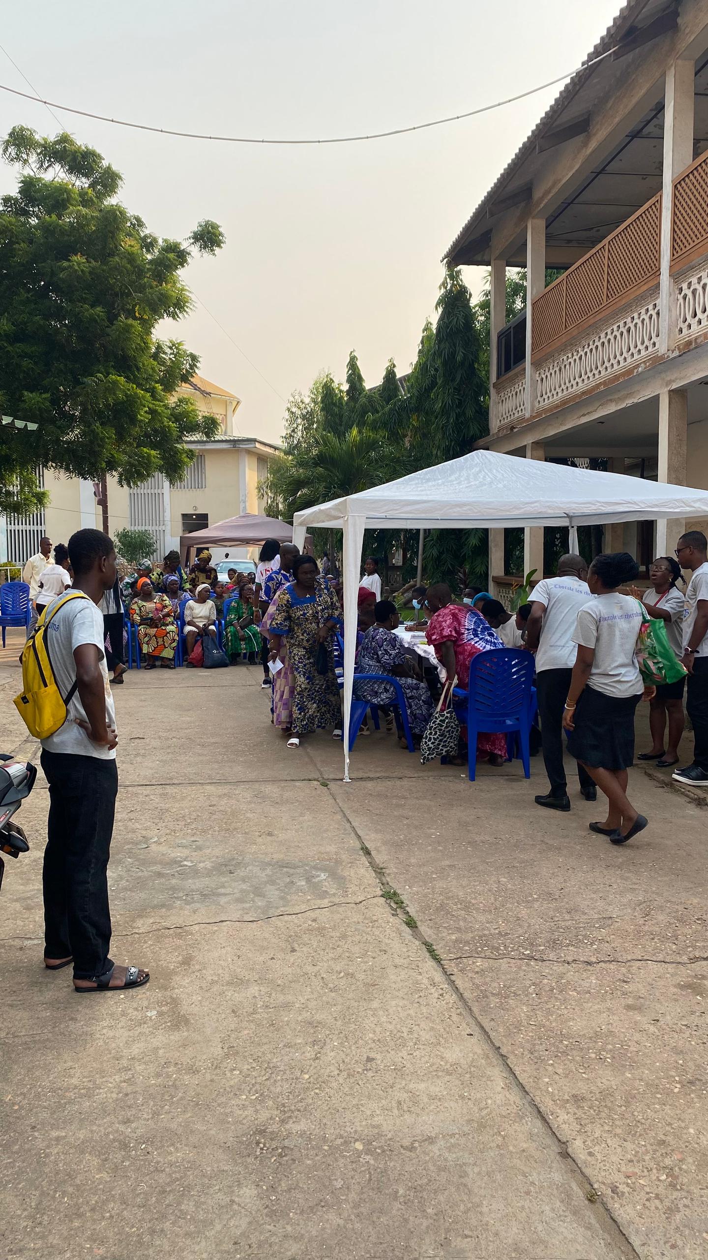 Sensibilisation sur les cancers dans l'enceinte de l'église kodjoviakopé  